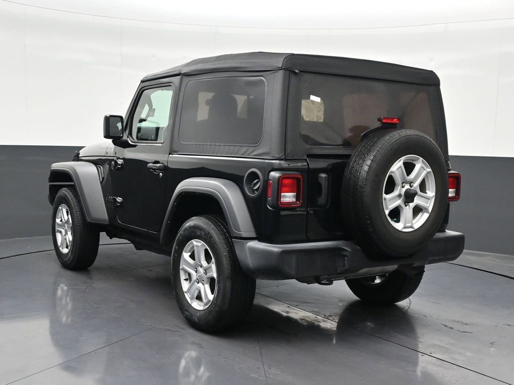 Used 2022 Jeep Wrangler Sport AWD/4WD image 3