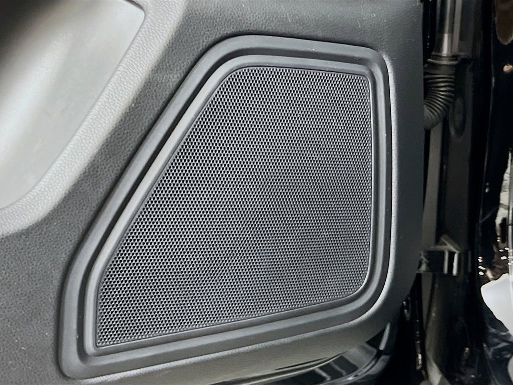 Certified 2023 Porsche Macan image 20