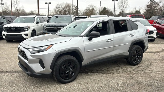 Used 2023 Toyota RAV4 LE image 2