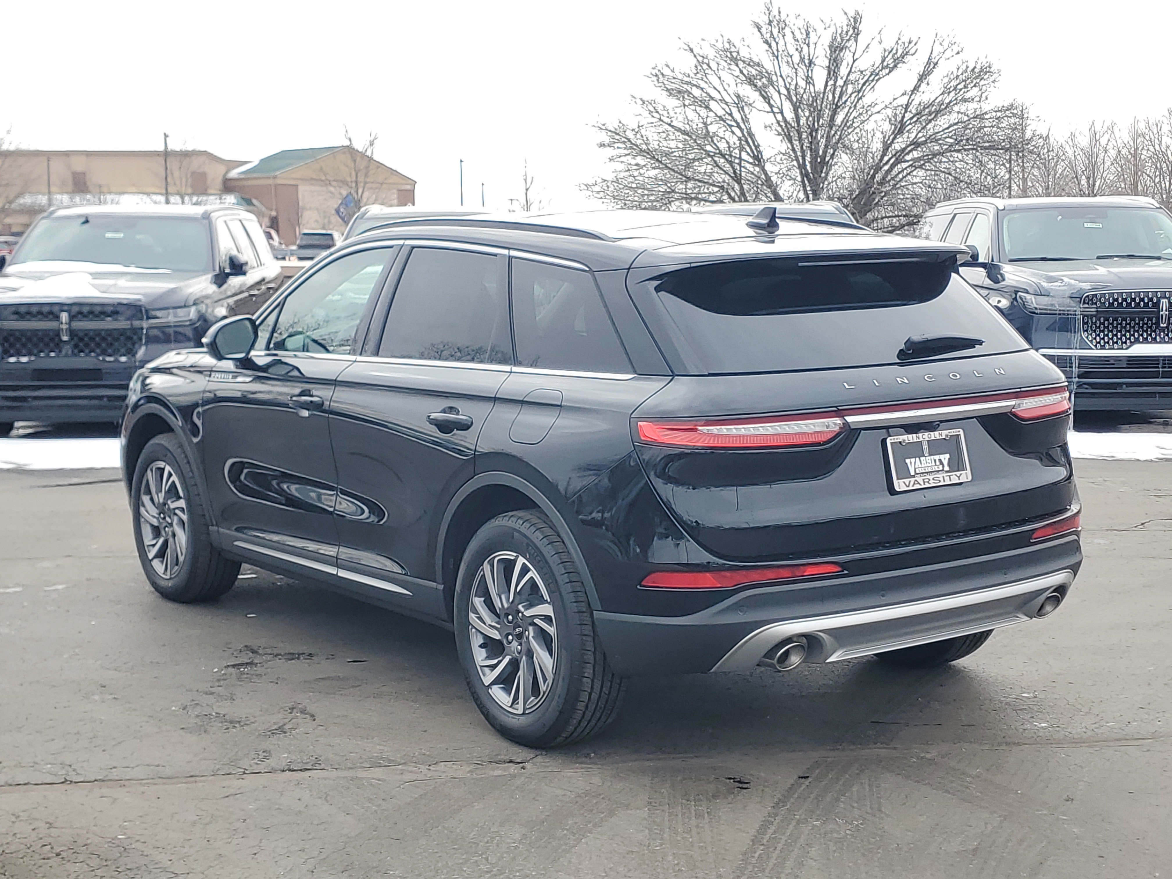New 2026 Lincoln Corsair Premiere image 3