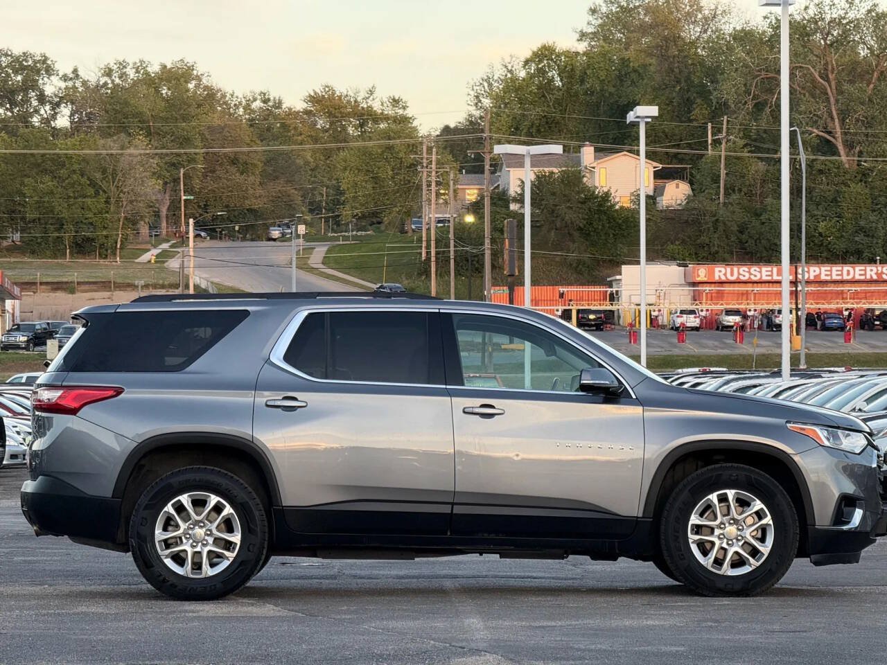 Used 2020 Chevrolet Traverse LT AWD/4WD image 3