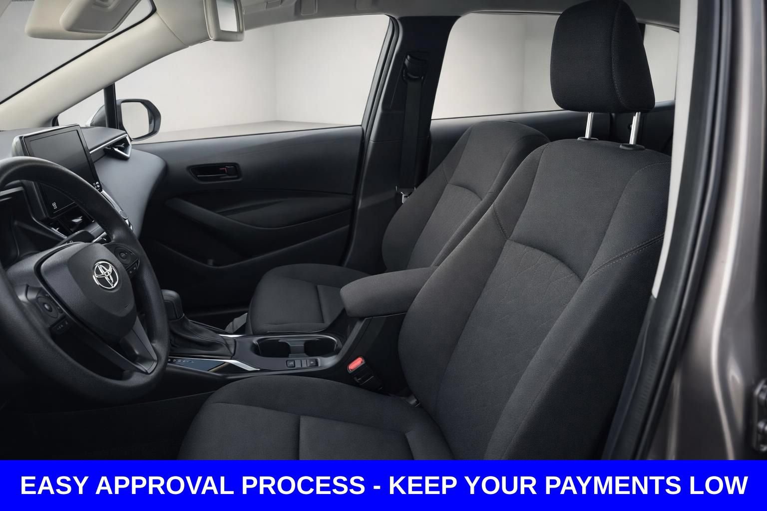 Used 2025 Toyota Corolla LE FWD image 10