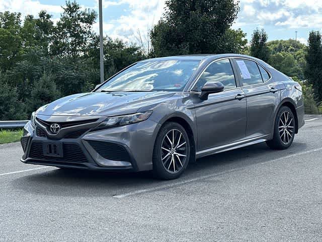 Used 2021 Toyota Camry SE FWD image 1