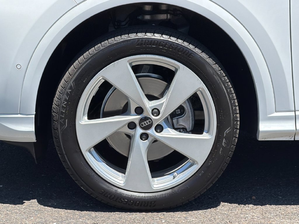 Certified 2025 Audi Q5 Premium Plus w/ Premium Plus AWD/4WD image 38