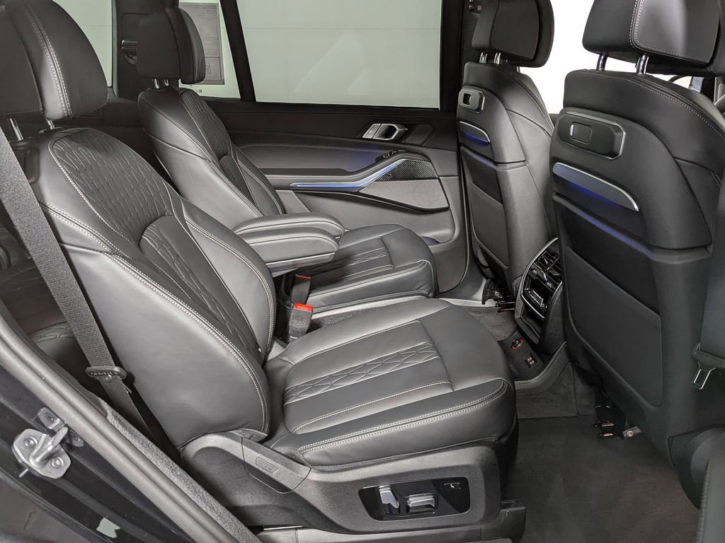 Used 2026 BMW X7 M60i image 48
