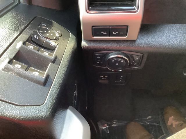Used 2019 Ford F150 Lariat w/ Equipment Group 502A Luxury AWD/4WD image 18