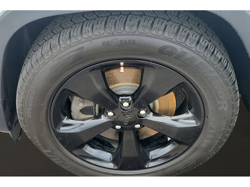 Used 2020 Jeep Cherokee Latitude Plus FWD image 10