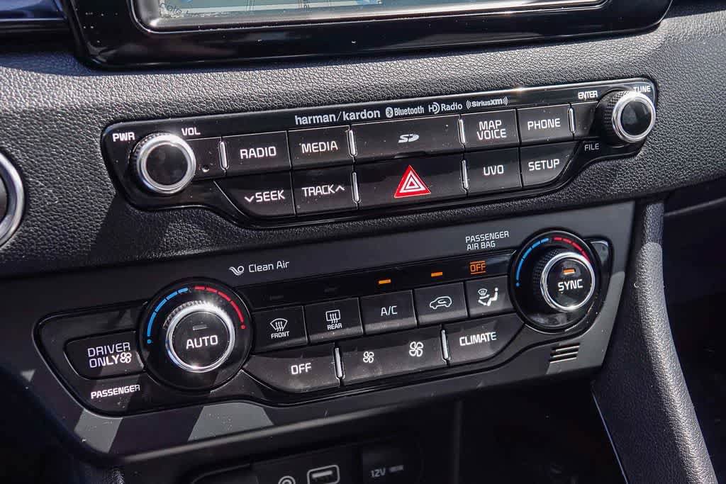 Certified 2017 Kia Niro FWD image 21