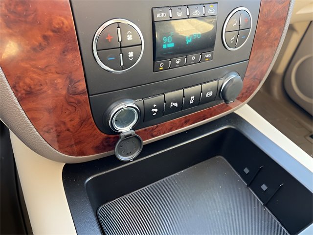 Used 2014 Chevrolet Silverado 2500 LTZ w/ LTZ Plus Package image 21