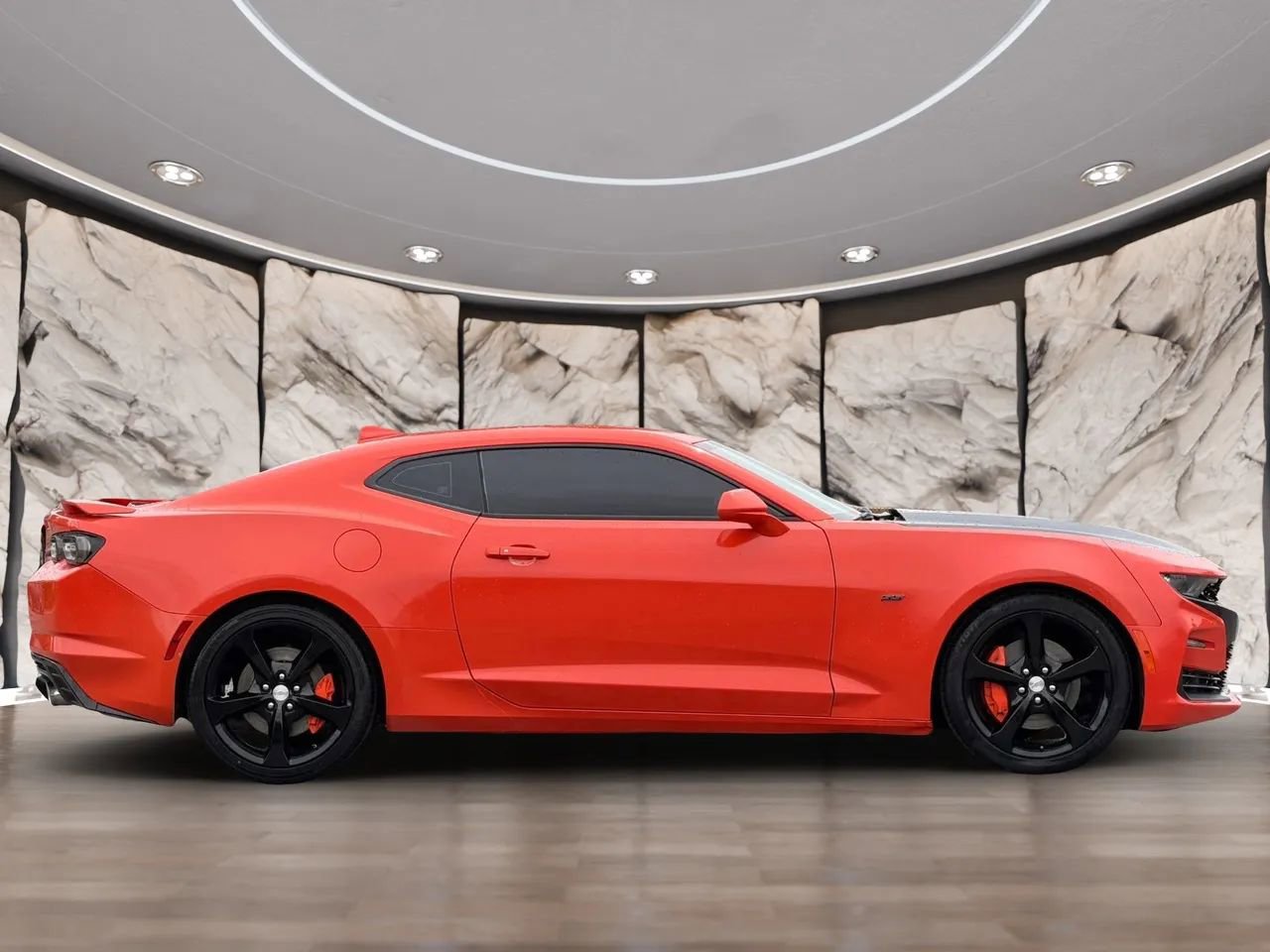 Used 2019 Chevrolet Camaro SS RWD image 4
