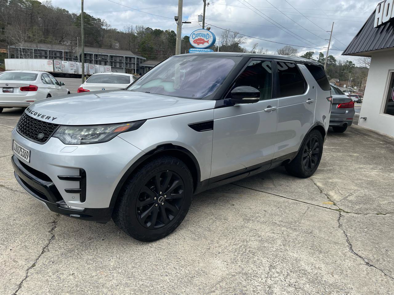 Used 2017 Land Rover Discovery HSE Luxury AWD/4WD image 3