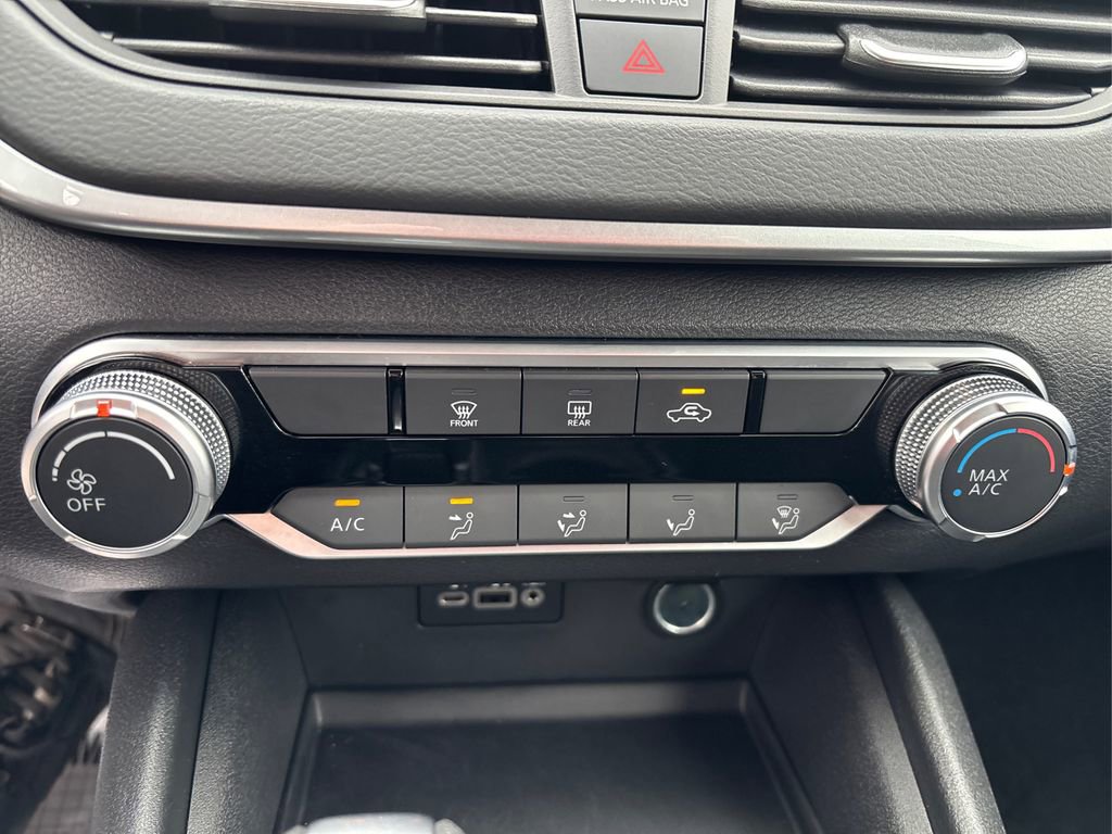 Used 2025 Nissan Altima 2.5 S image 31