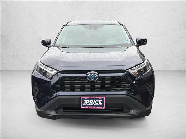 Used 2024 Toyota RAV4 XLE AWD/4WD image 2