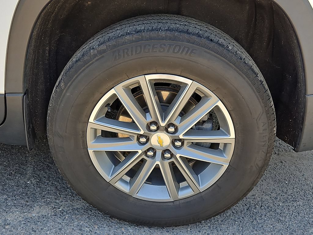Certified 2023 Chevrolet Traverse LT FWD image 34