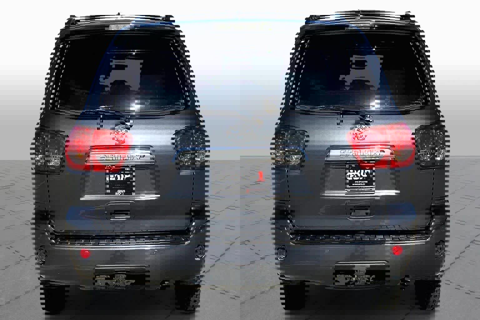 Used 2016 Toyota Sequoia Limited w/ Safety & Convenience Package image 5