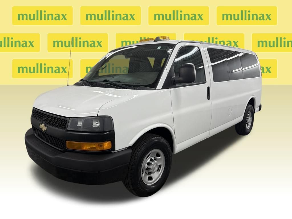 Used 2019 Chevrolet Express 3500 LS RWD image 15