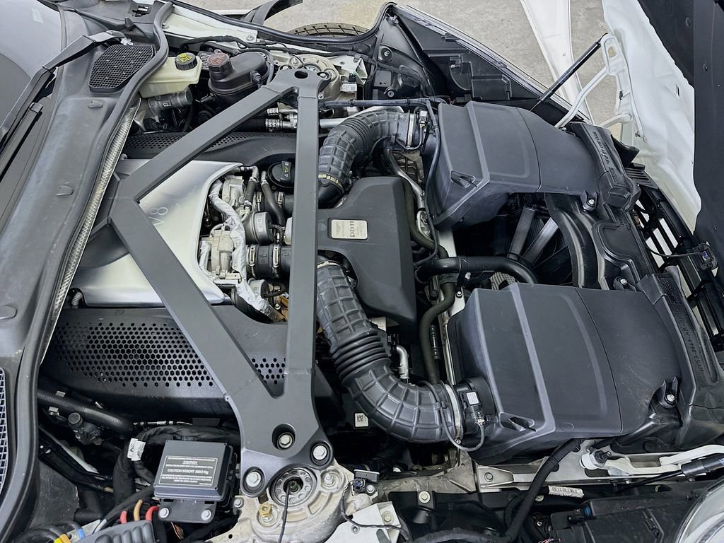 Used 2019 Aston Martin DB11 Volante image 9