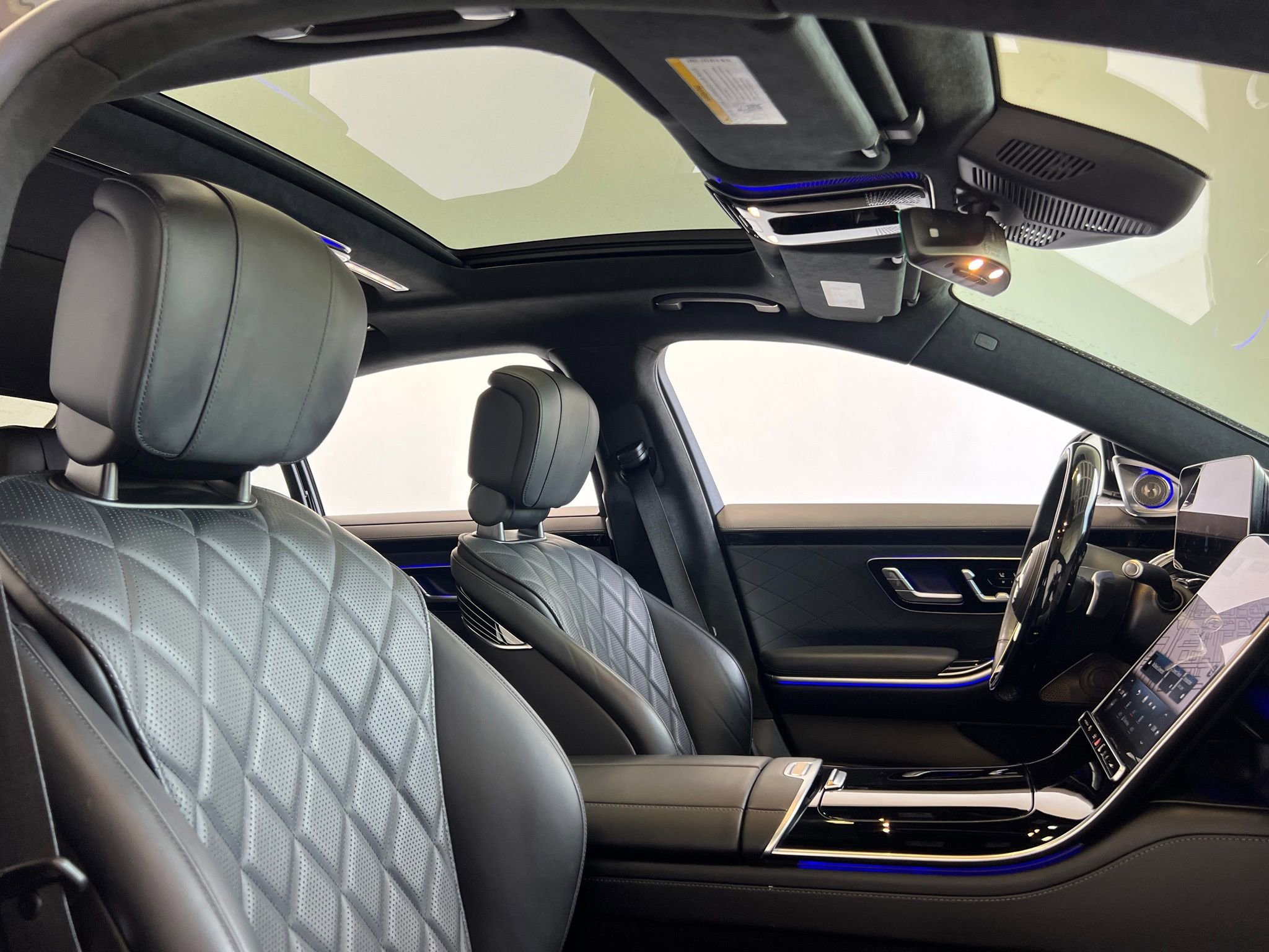 Used 2022 Mercedes-Benz S 580 4MATIC Sedan w/ Rear Seat Package image 26