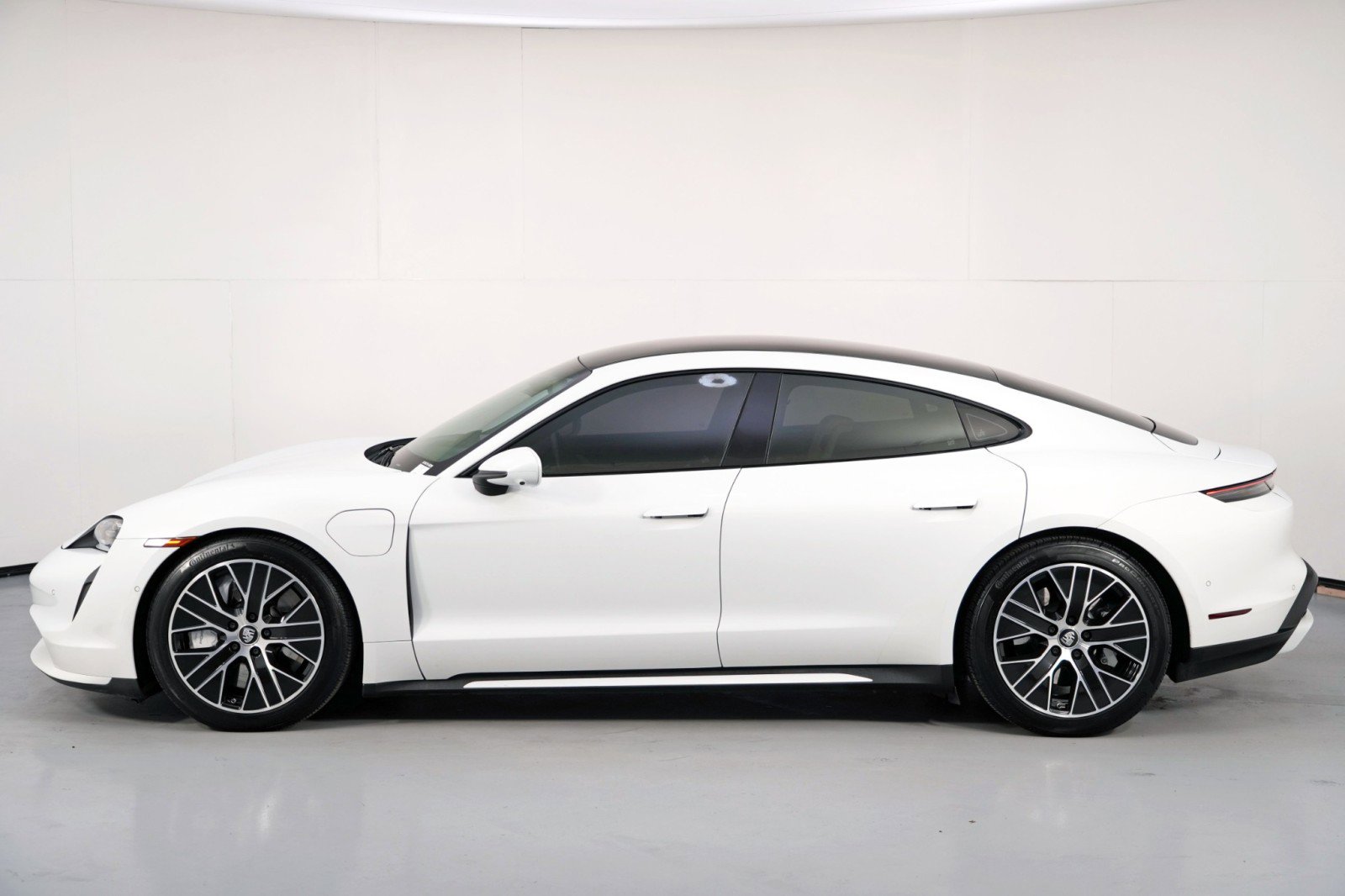 Used 2020 Porsche Taycan Turbo w/ Premium Package image 50