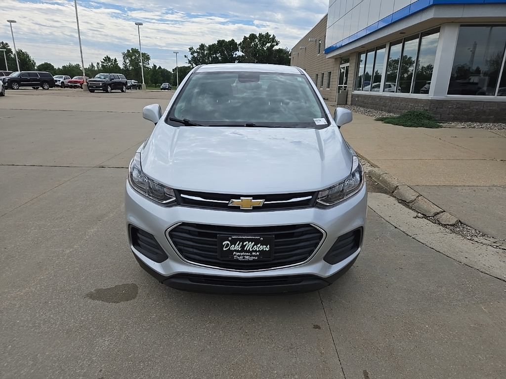 Used 2017 Chevrolet Trax LS FWD image 3