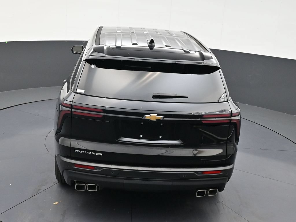 Used 2025 Chevrolet Traverse LT FWD image 14