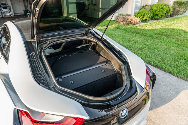 Used 2016 BMW i8 image 48