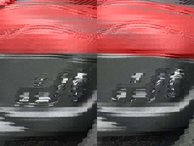 Used 2023 Genesis GV70 2.5T w/ Sport Prestige Package image 18