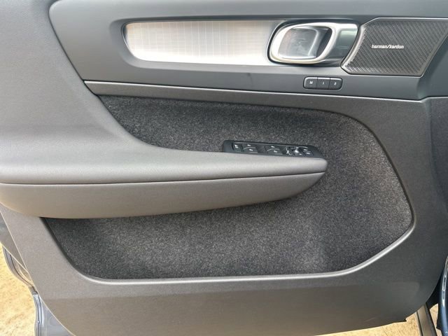 New 2026 Volvo XC40 B5 Ultra w/ Protection Package Premier image 12