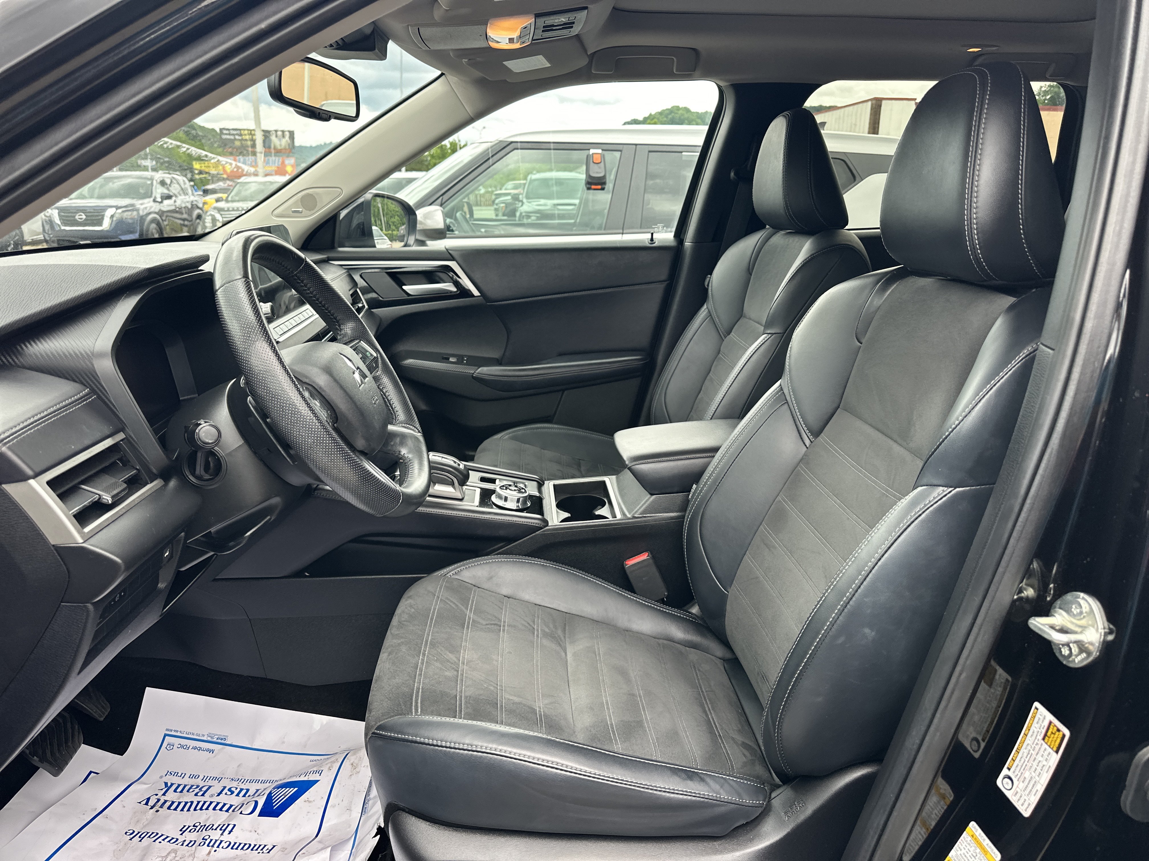 Used 2024 Mitsubishi Outlander SE AWD/4WD image 21