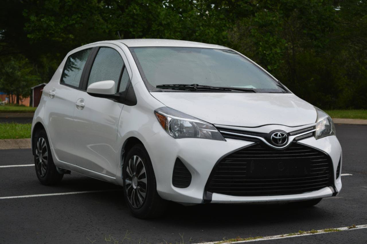 Used 2016 Toyota Yaris L FWD image 3