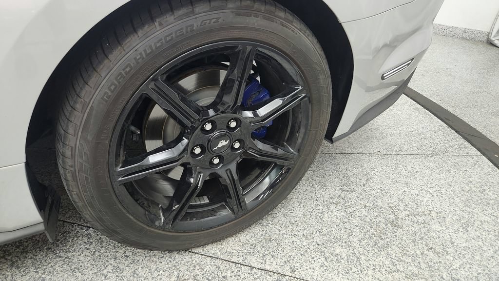 Used 2018 Ford Mustang GT RWD image 40