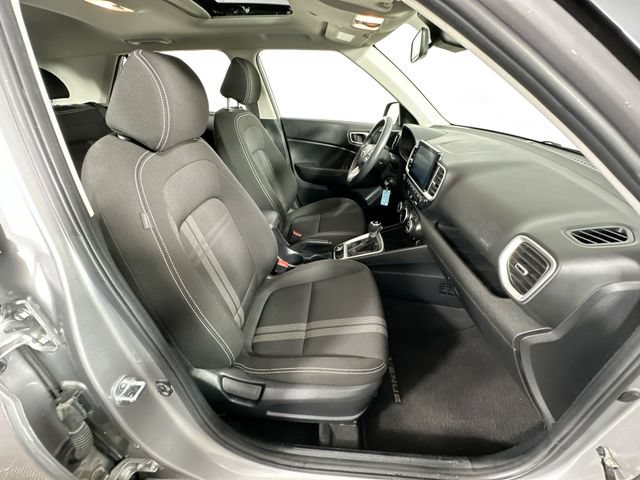 Used 2023 Hyundai Venue SEL w/ Cargo Package FWD image 26
