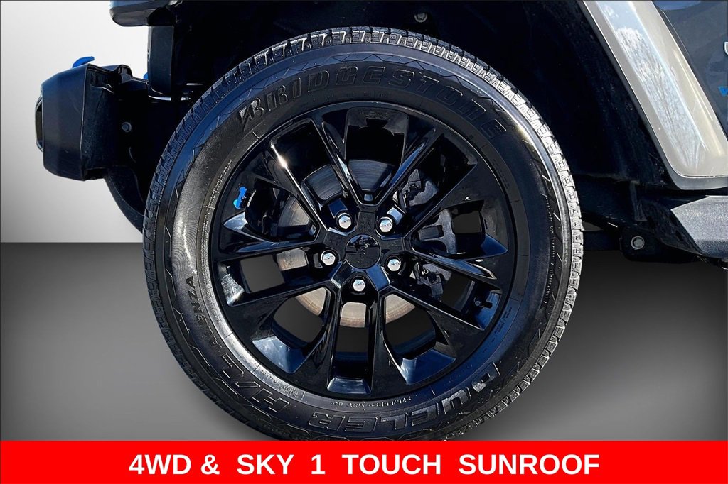 Used 2023 Jeep Wrangler Unlimited Sahara w/ Cold Weather Group image 32