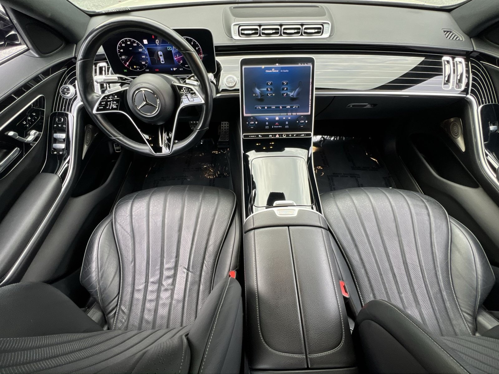 Used 2022 Mercedes-Benz S 580 4MATIC Sedan w/ AMG Line Package image 28