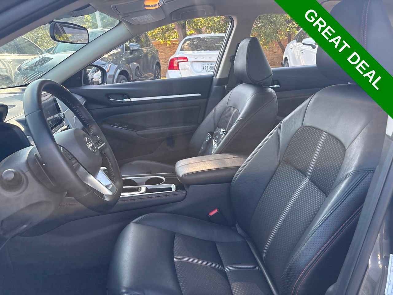 Used 2025 Nissan Altima 2.5 SR FWD image 16