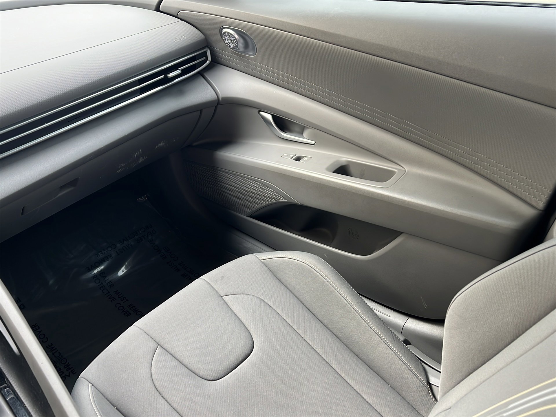 Used 2023 Hyundai Elantra SEL image 14