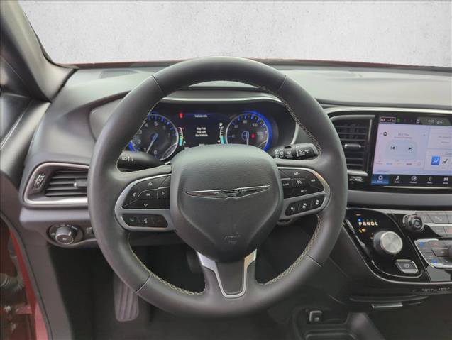 Used 2025 Chrysler Pacifica Select FWD image 25