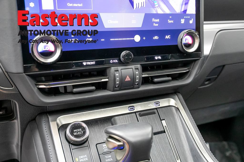 Used 2025 Lexus GX 550 w/ Accessory Package (2T) AWD/4WD image 20