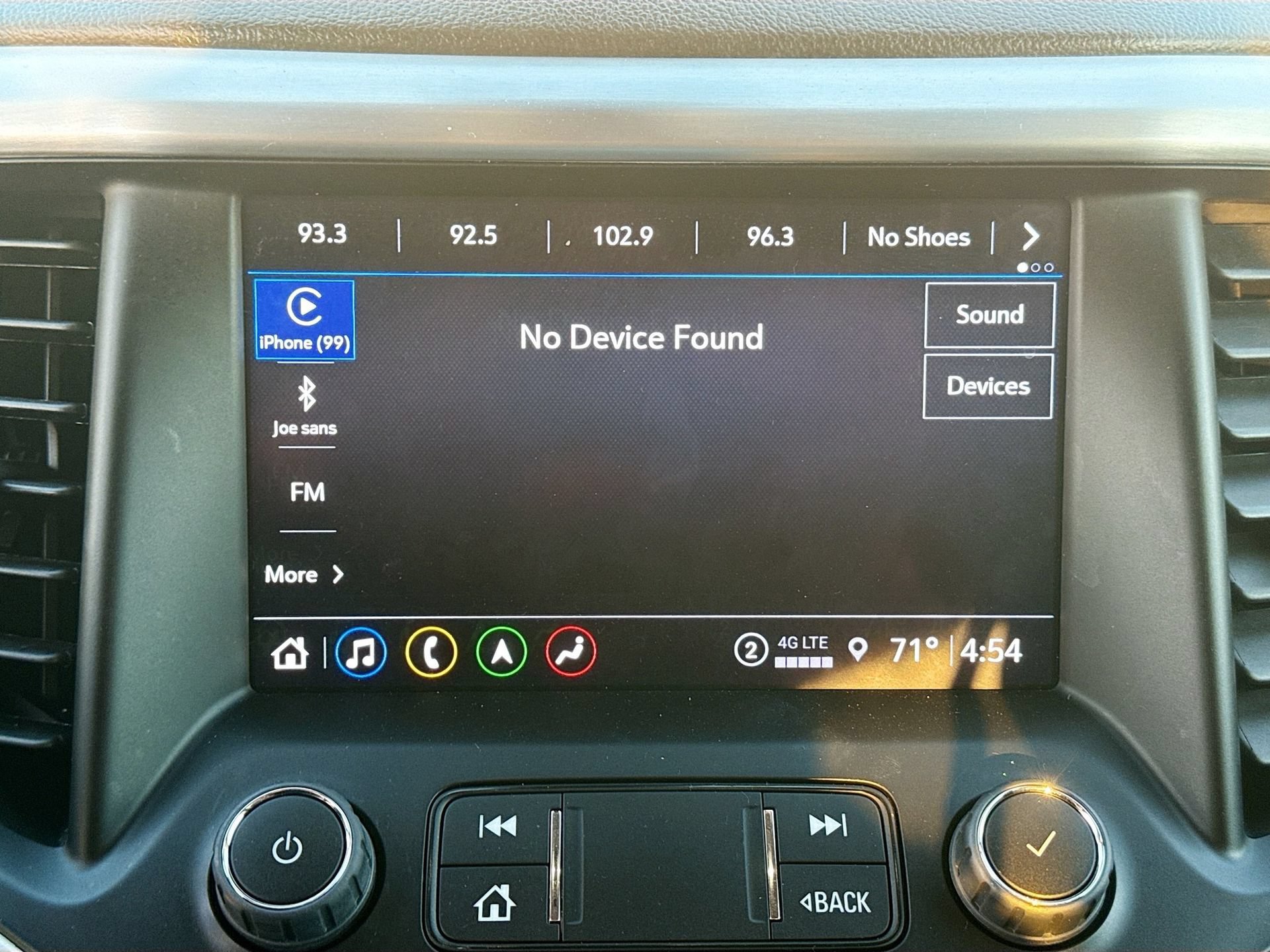 Used 2023 GMC Acadia SLT AWD/4WD image 16