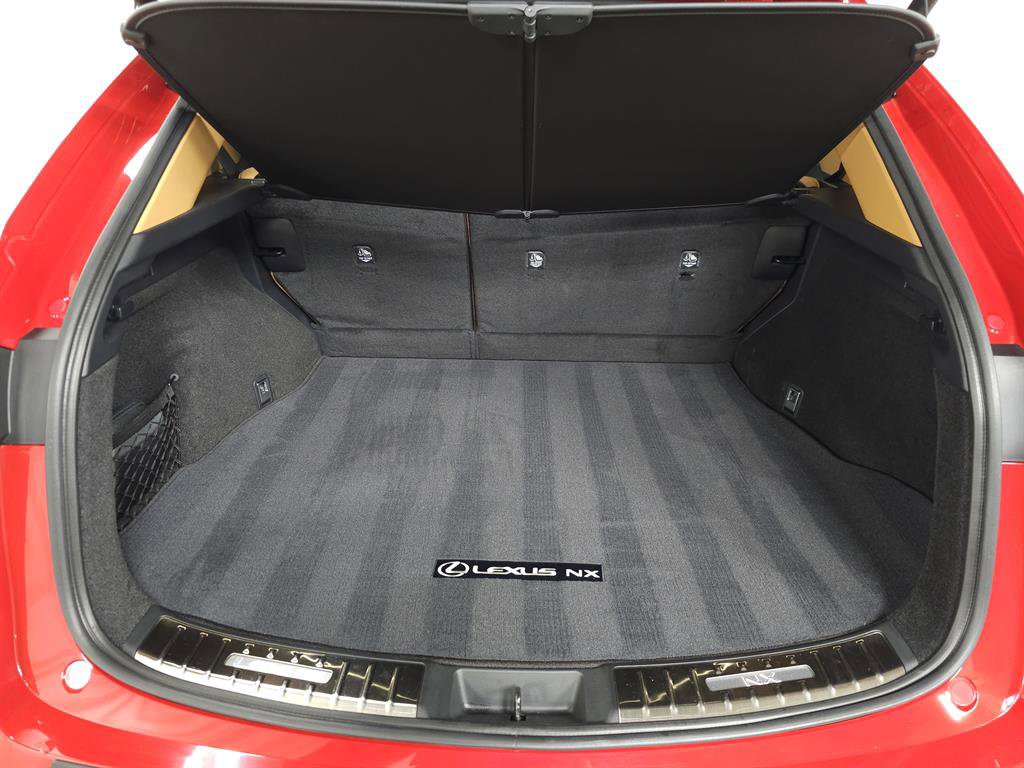 Used 2025 Lexus NX 300h AWD w/ Luxury Package image 7