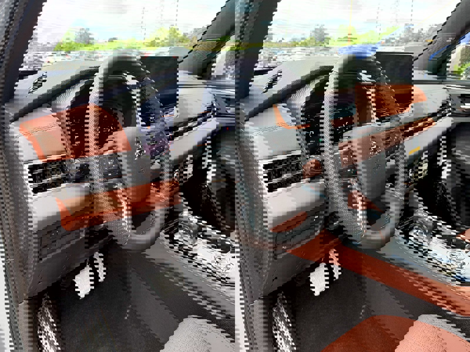 New 2025 Mitsubishi Outlander SEL image 3