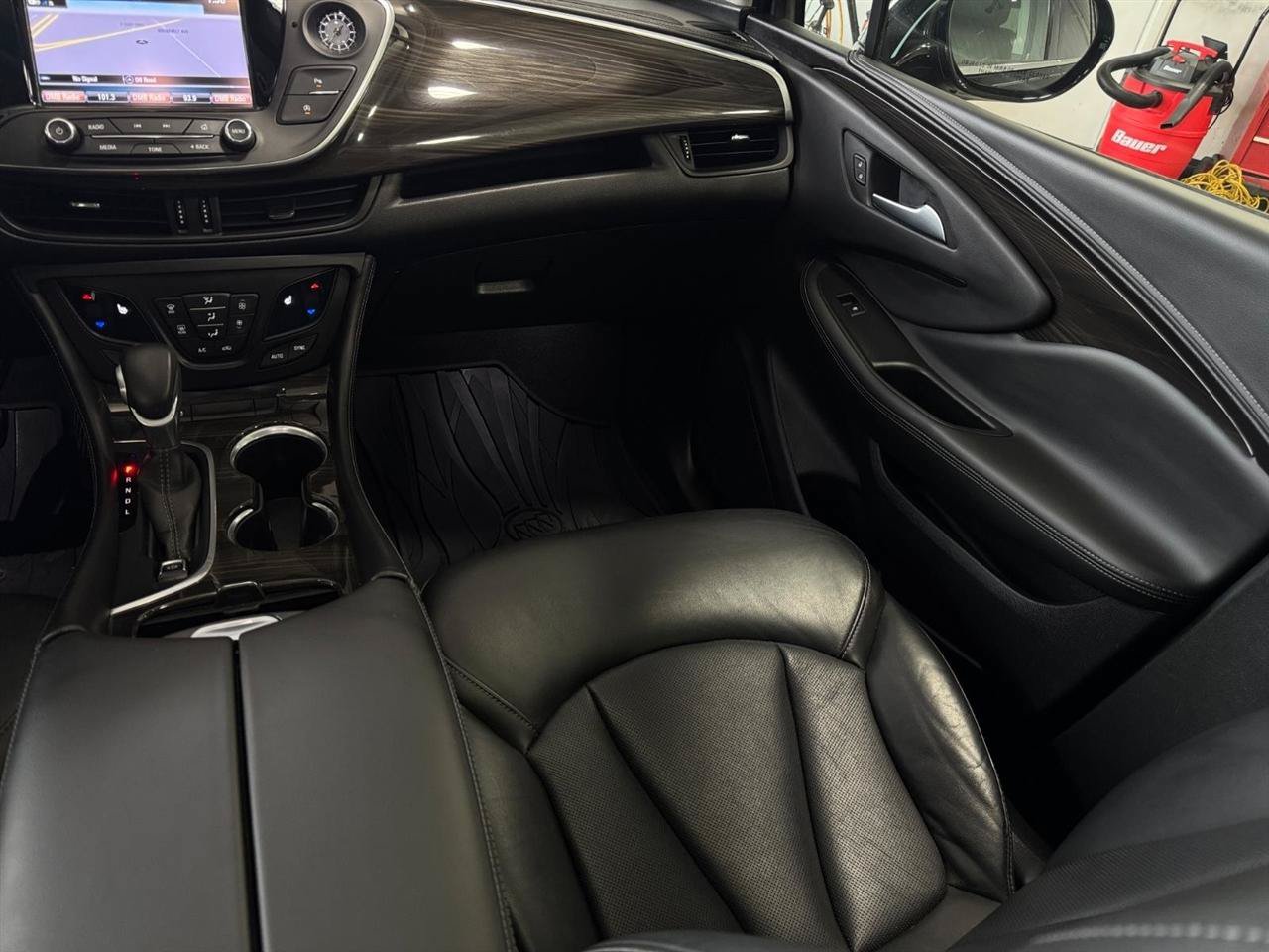 Used 2020 Buick Envision Essence AWD/4WD image 6