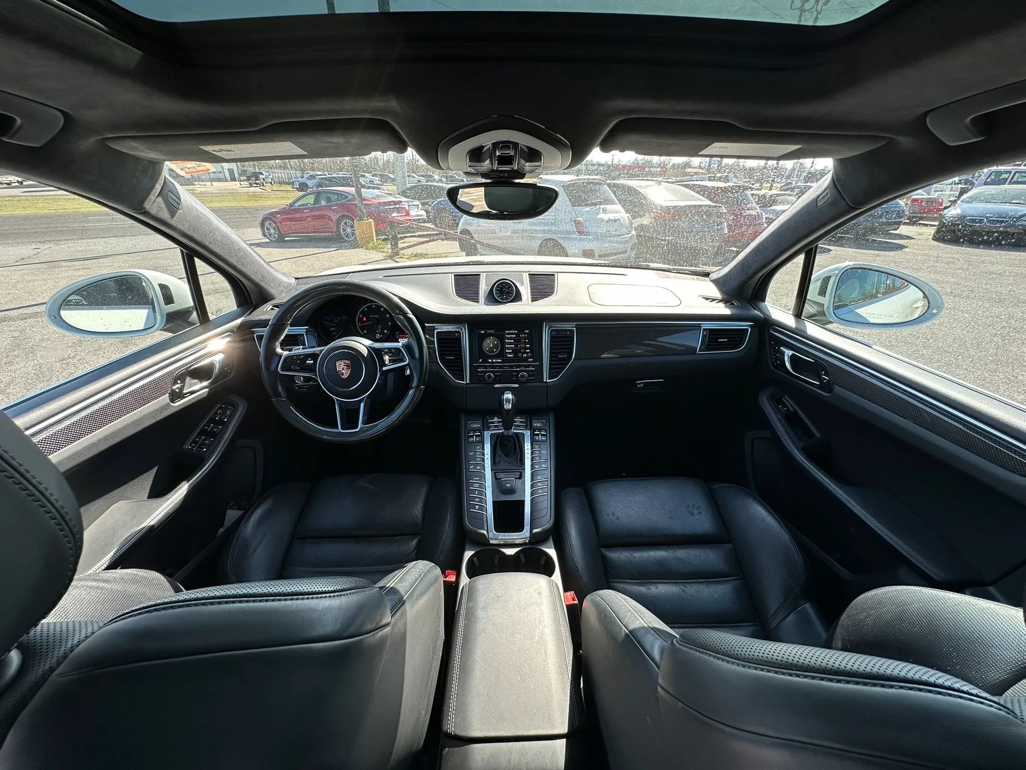 Used 2015 Porsche Macan Turbo AWD/4WD image 2
