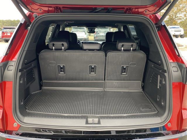 New 2026 Chevrolet Traverse High Country w/ LPO, Floor Liner Package image 25