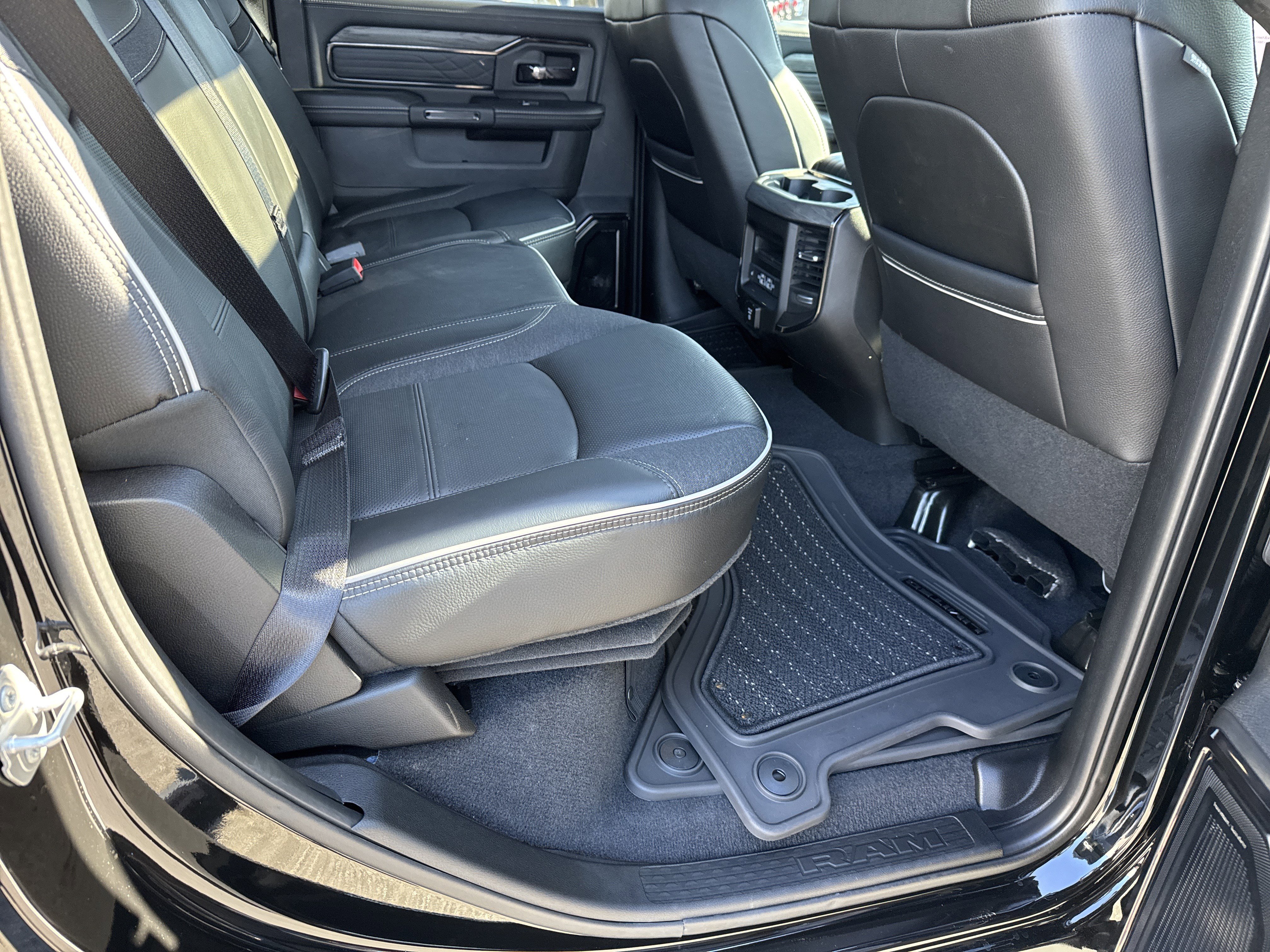 Used 2025 RAM 2500 Limited image 21