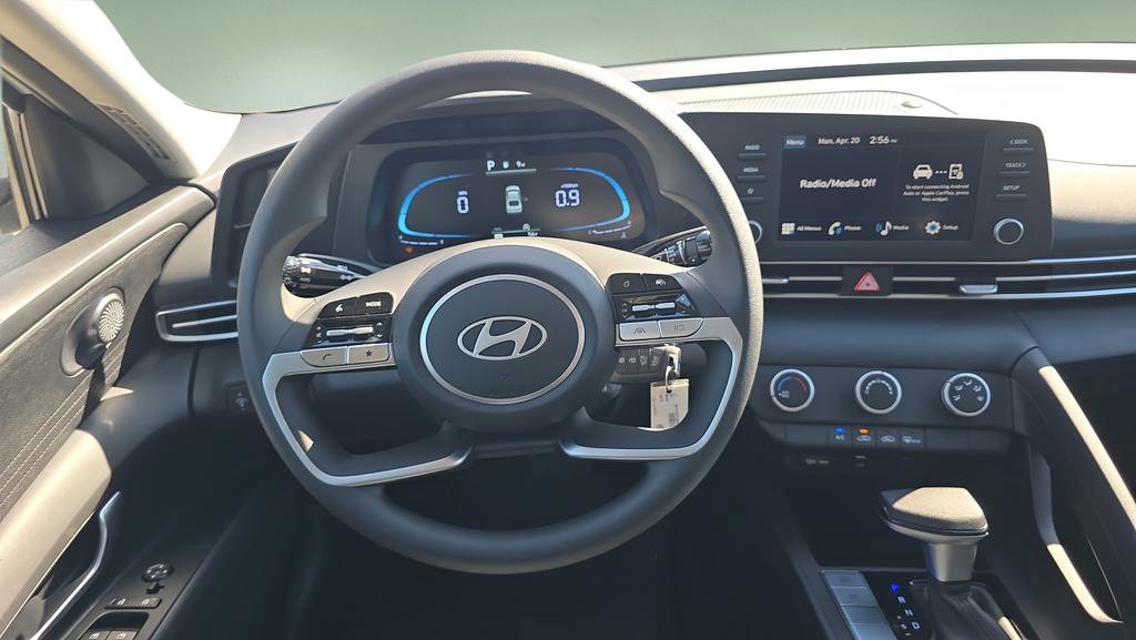 New 2026 Hyundai Elantra SE FWD image 12