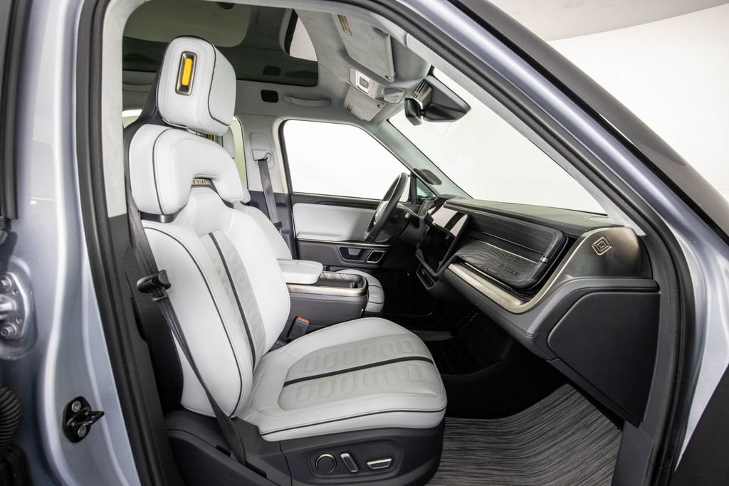 Used 2022 Rivian R1T Adventure AWD/4WD image 11