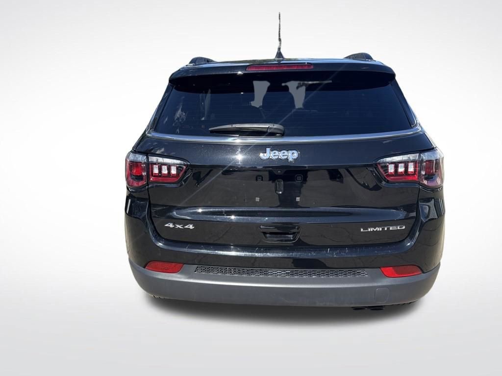 Certified 2022 Jeep Compass Limited image 5
