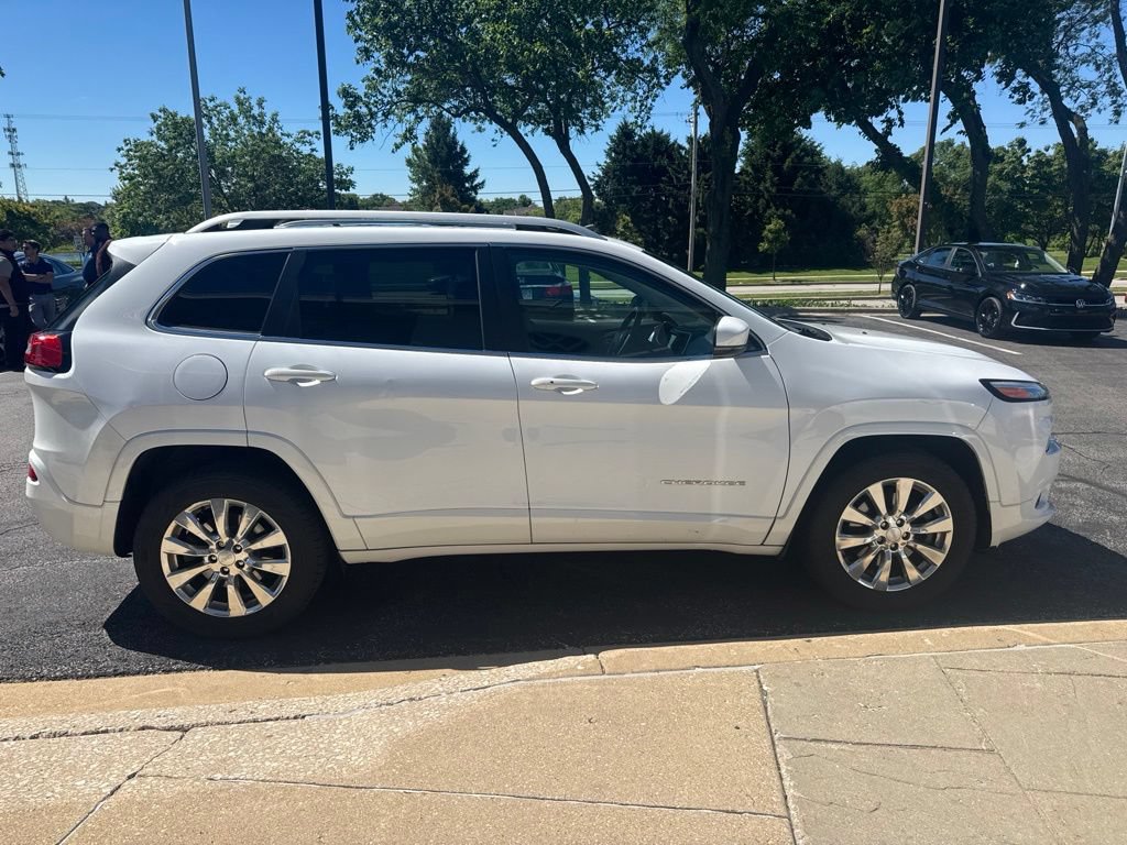 Used 2018 Jeep Cherokee Overland AWD/4WD image 7