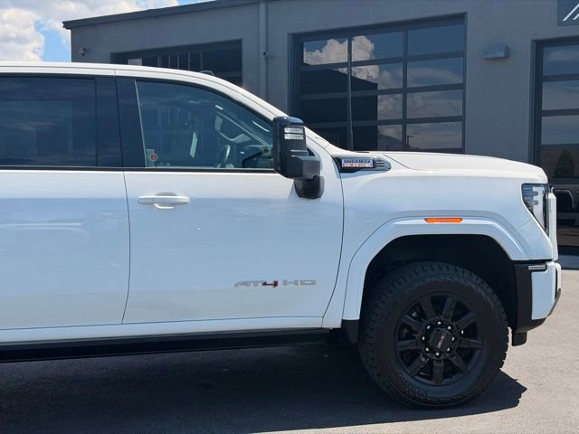Used 2025 GMC Sierra 3500 AT4 w/ AT4 Premium Plus Package AWD/4WD image 3